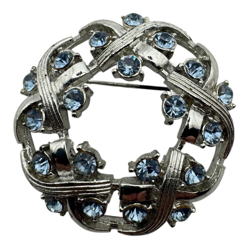 Vintage Silver-Tone Blue Rhinestone Circle‎ Brooch Pin 1.5”